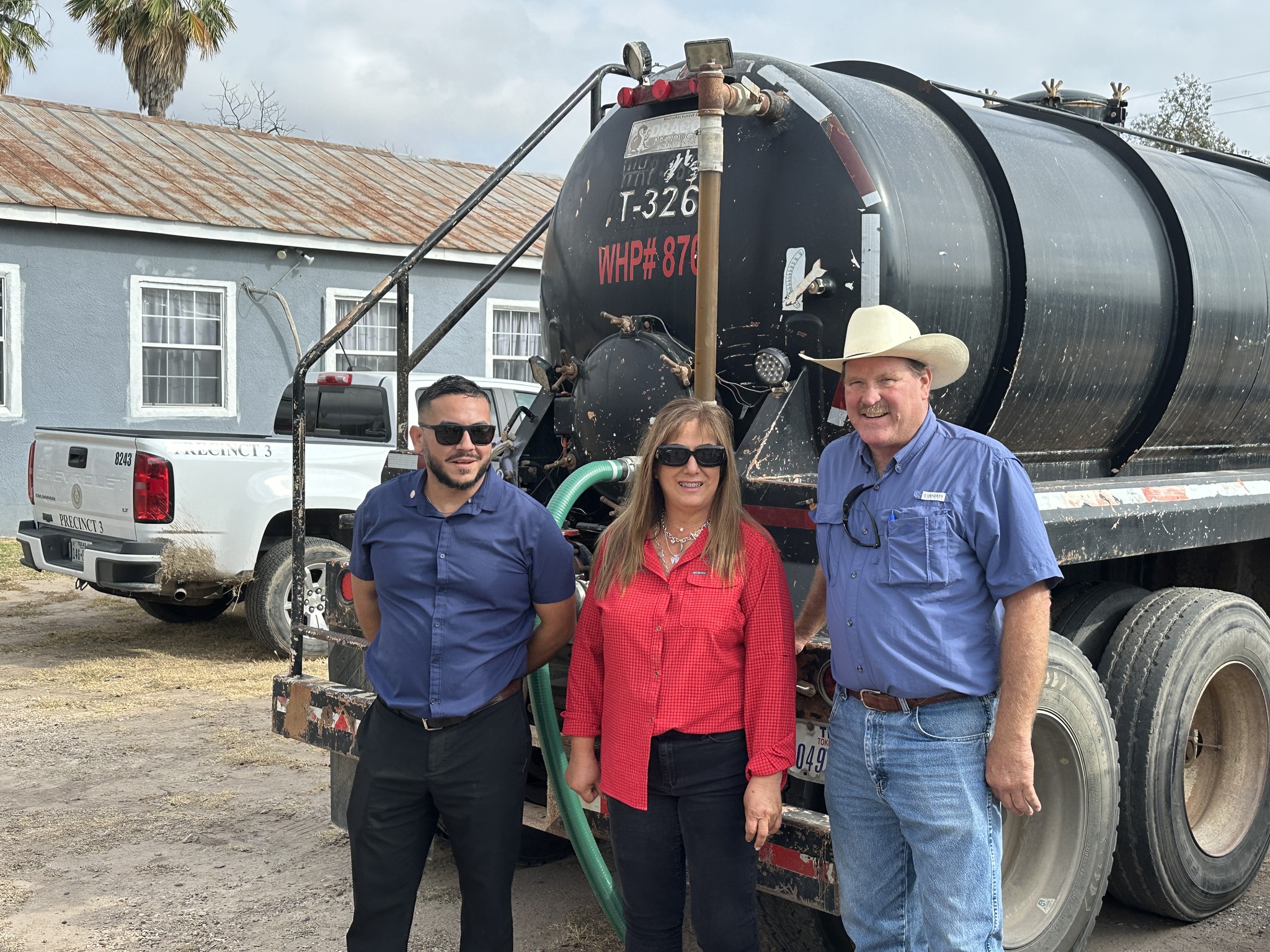 Puerto Verde Delivers First Water Tanker Truck to Quemado, Texas